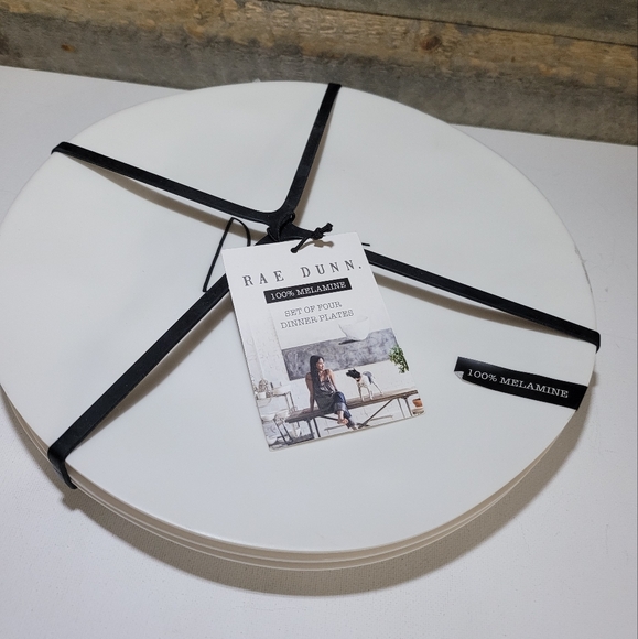 Rae Dunn Rae Dunn Set of 4 Melamine 10" Dinner Plates-New with Tags - Picture 3 of 5